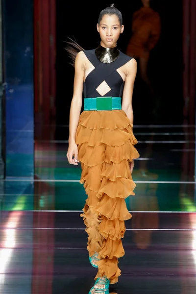 Look 4